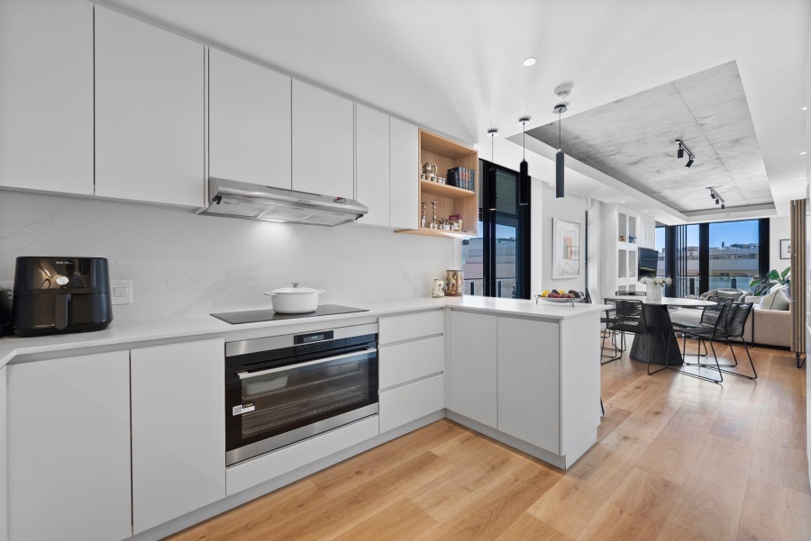 2 Bedroom Property for Sale in Sea Point Western Cape